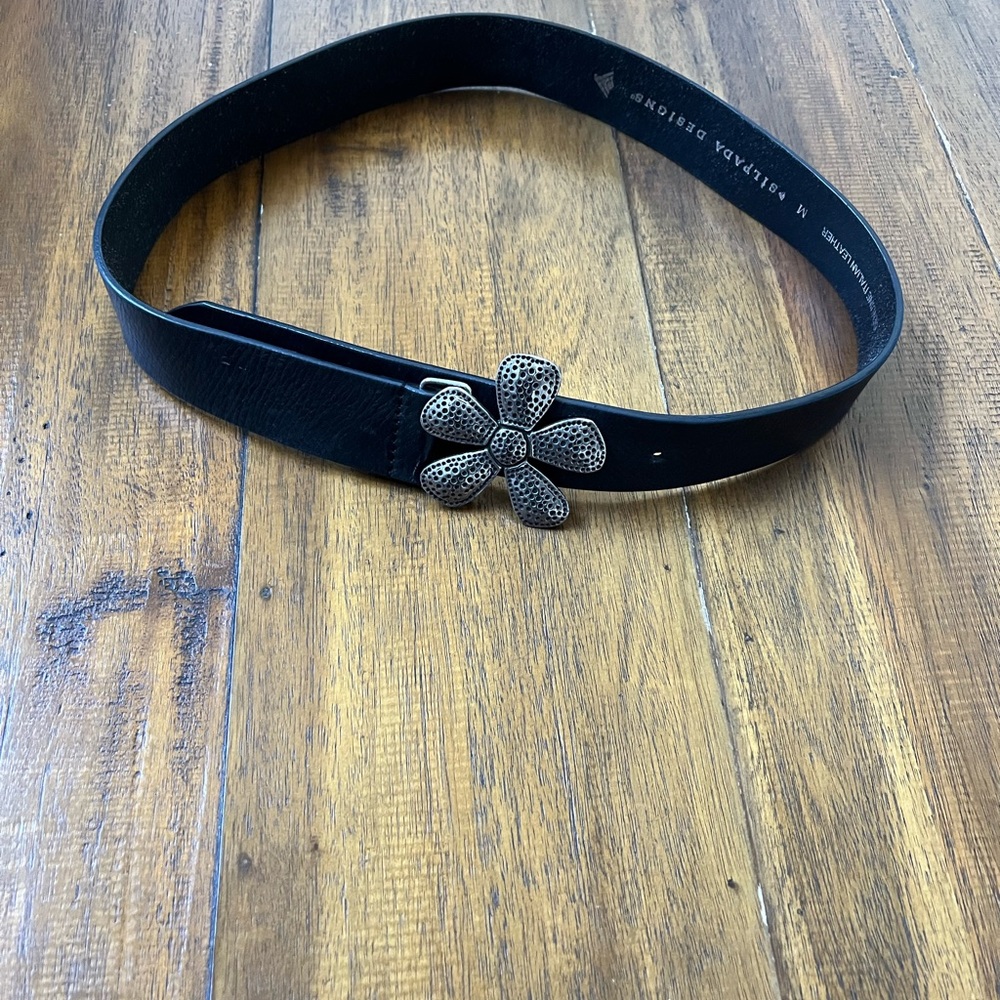 Silpada Black Belt with Gold Textured Floral Buckle - Picture 2 of 4
